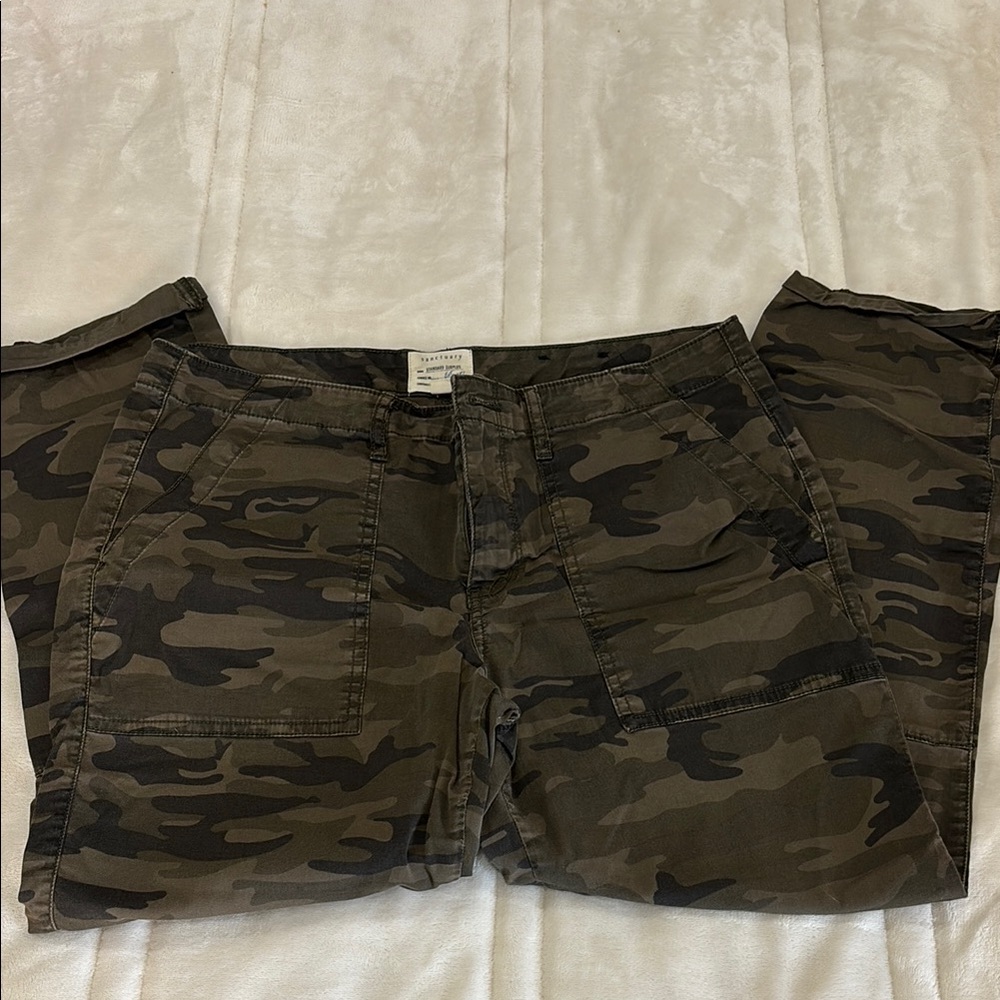 Woman’s Camouflage Cargo Pants